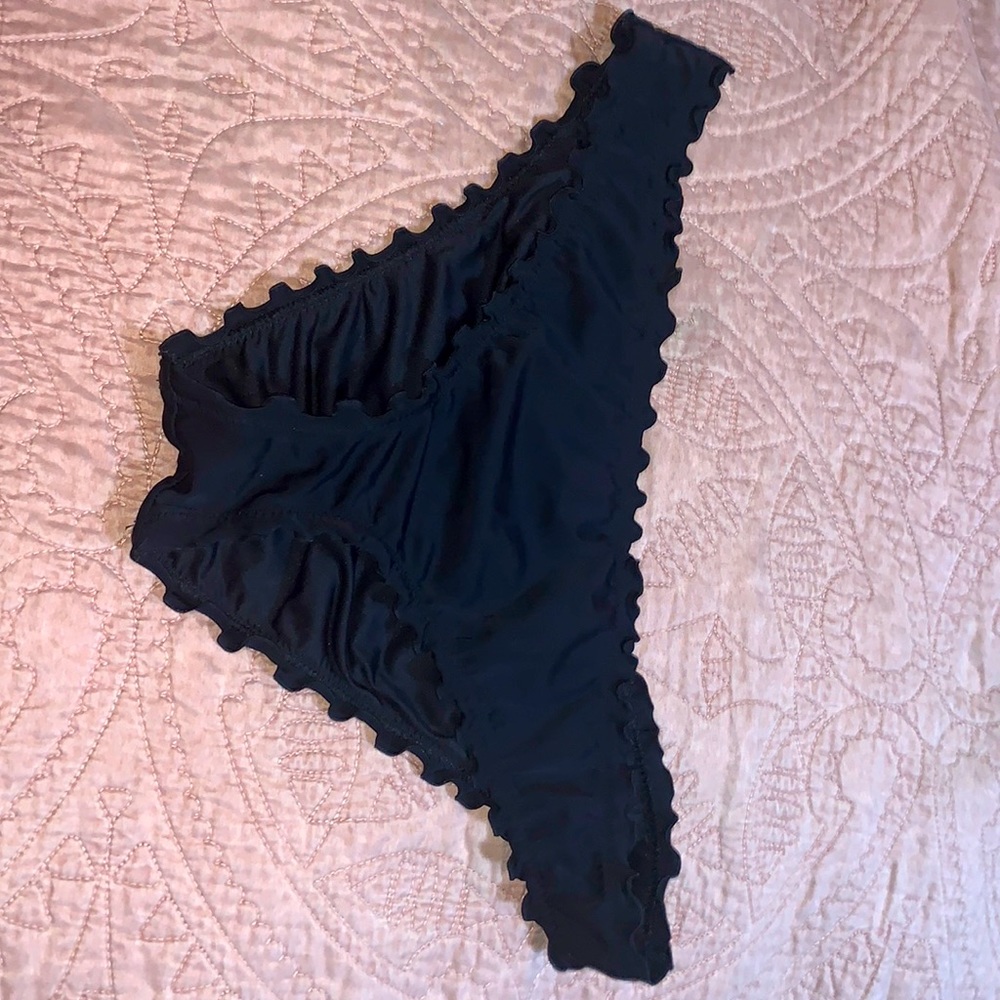 Shade & shore Black ruffle swimsuit bottoms